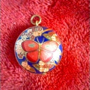Women's Oriental necklace pendant in very good condition